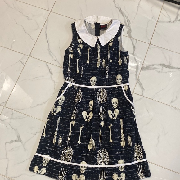 Dresses & Skirts - Perfect for upcoming season Sleeveless  collared 👗